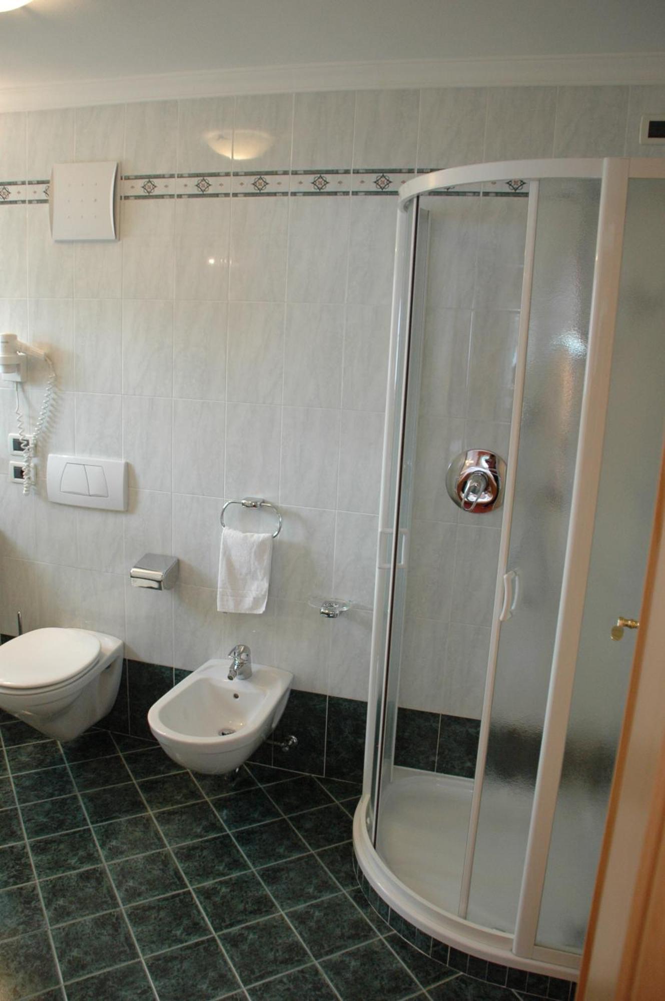 Hotel Falzares Сан-Кассиано Номер фото